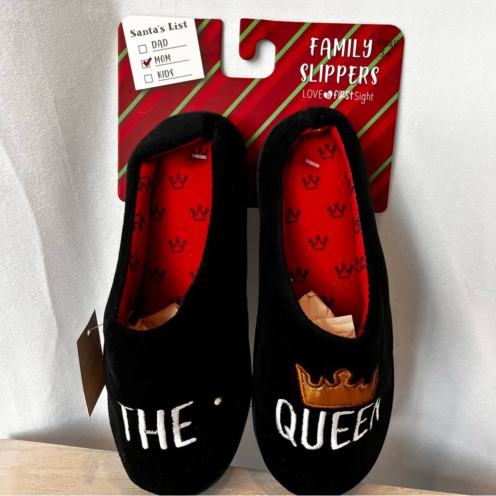 New with Tags!!! Love at First Sight Women’s “The Queen” Velvet Slippers-S (5/6)